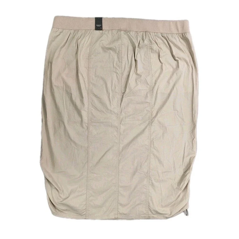 Torrid Plus Size 22/24 Beige Poplin Cargo Midi Skirt Ruched Sides NWT - Picture 3 of 9